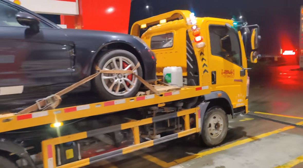 鹿泉区行车途中遇到突发状况该如何呼叫道路救援？